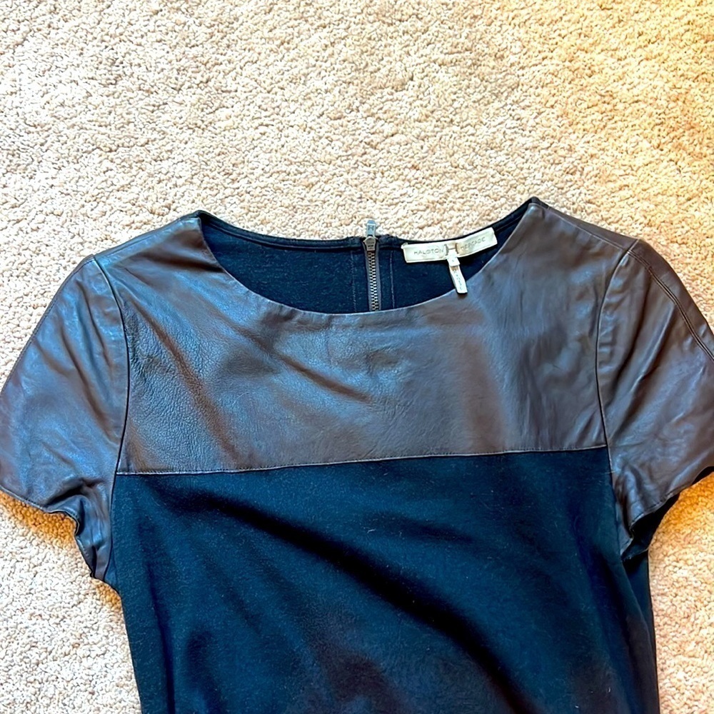 HALSTON HERITAGE BLACK & BROWN SHORT SLEEVE RUCHED LEATHER & WOOL DRESS - Picture 6 of 10